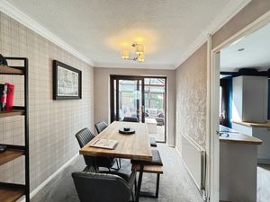 Dining room- click for photo gallery